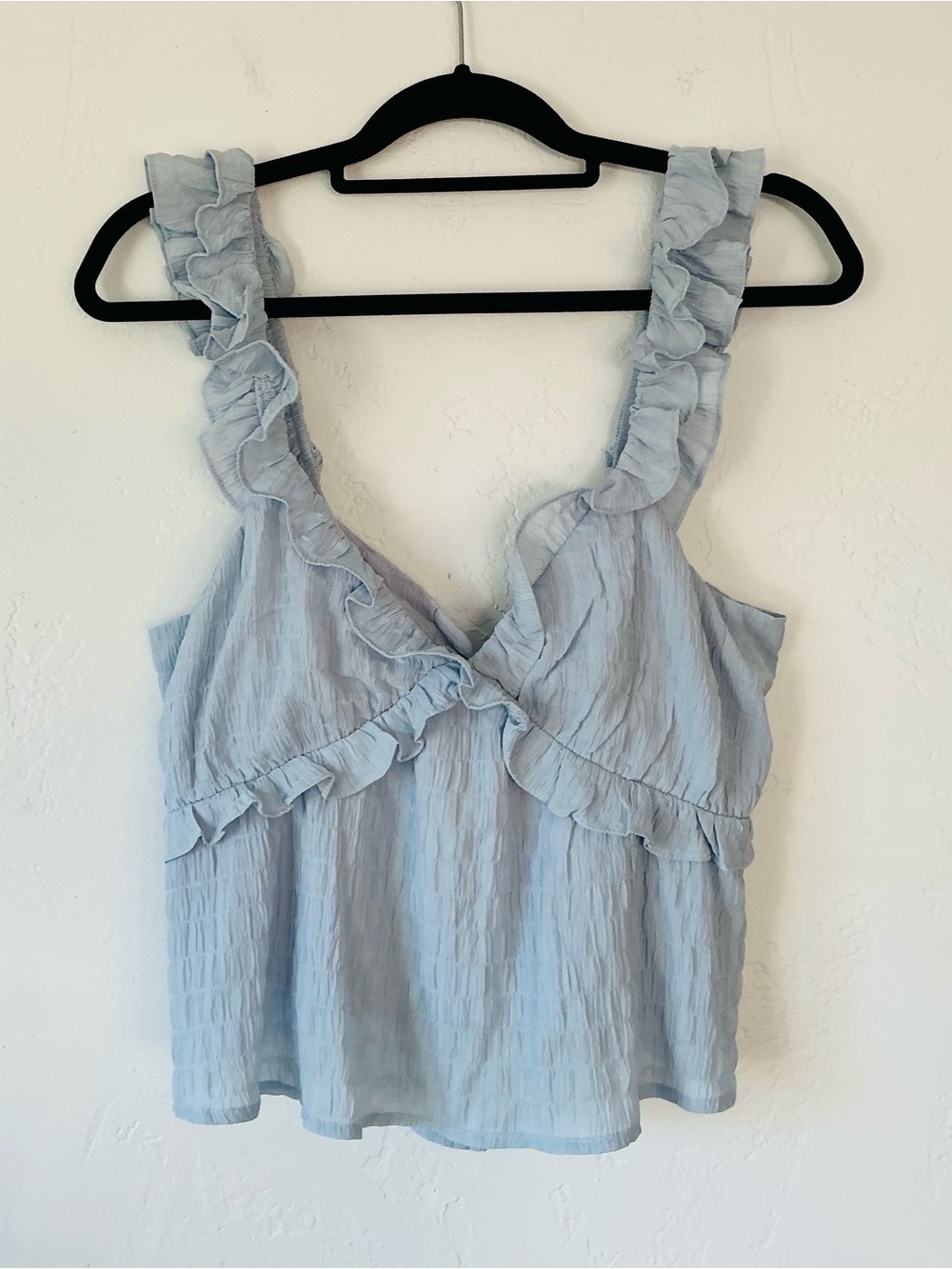 NWT All in Favor Light Blue Ruffle TrimV-Neck Bsck Cutout Too